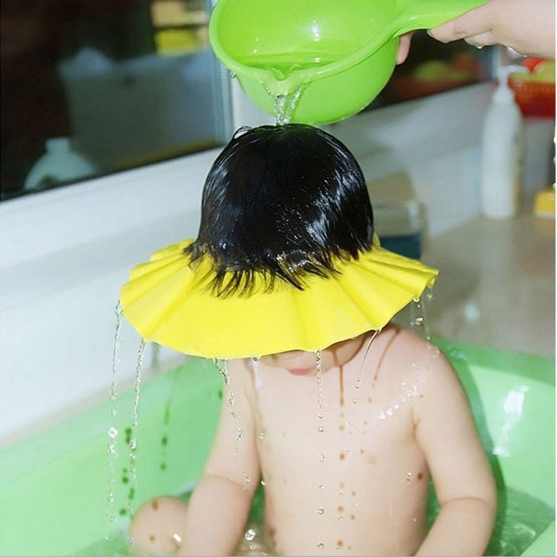 Visière chapeau pour douche bébé I ShampooCap™ - Enfance-epanouie
